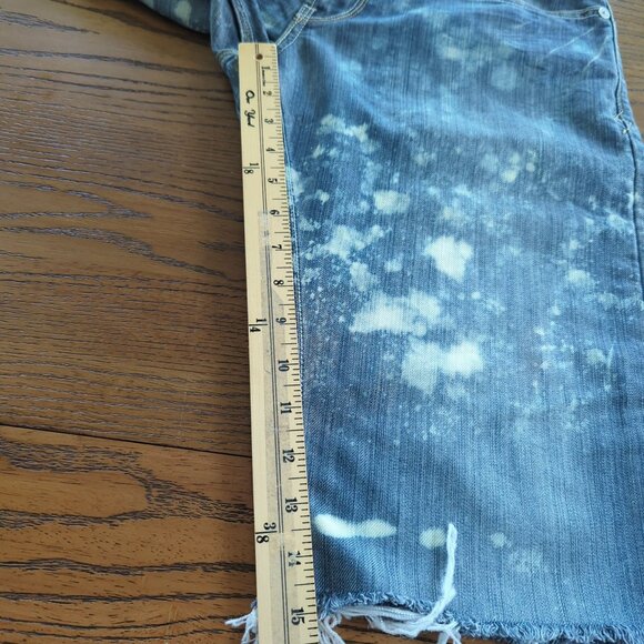 Levi's Men's bleach splashed cut off‎ raw hem Denim 514 Shorts size 33 - Picture 14 of 14